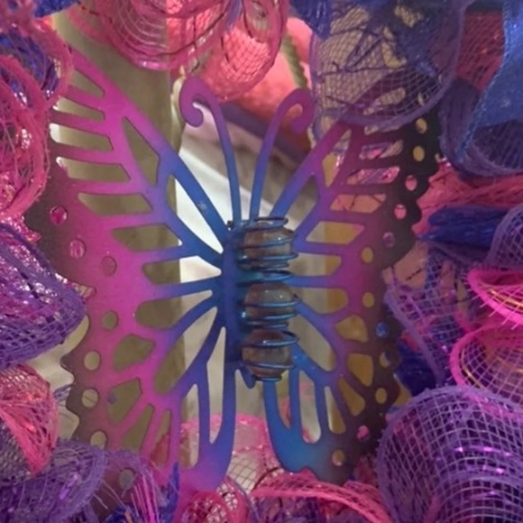 Handmade butterfly wreath - Picture 6 of 8